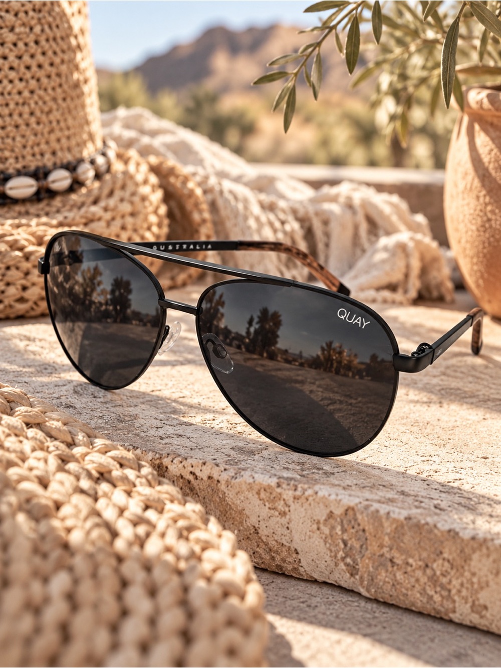 Quay Australia Vivienne Aviator Sunglasses Black Smoke Lens + Case